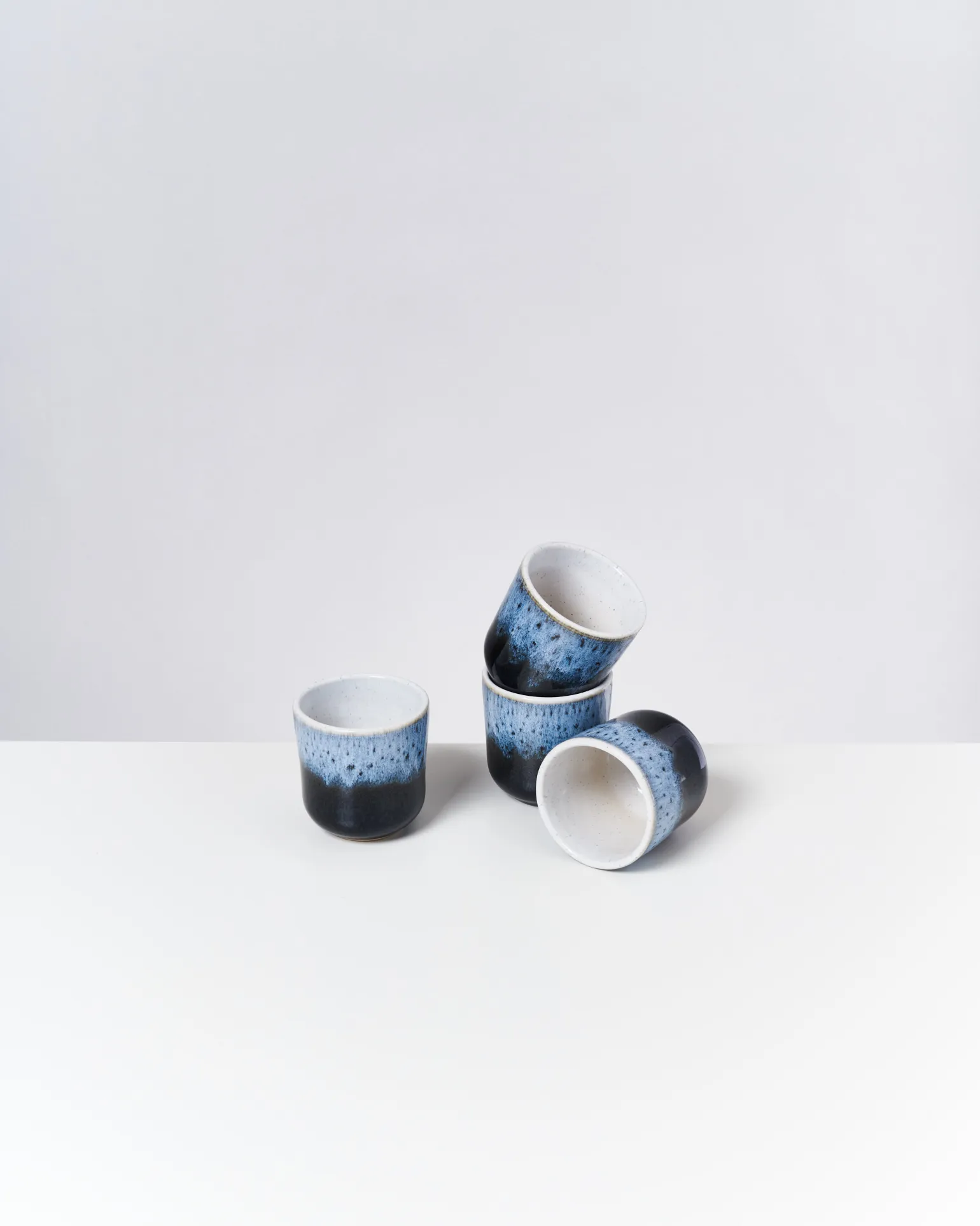 Alcachofra Becher klein schwarzblau
