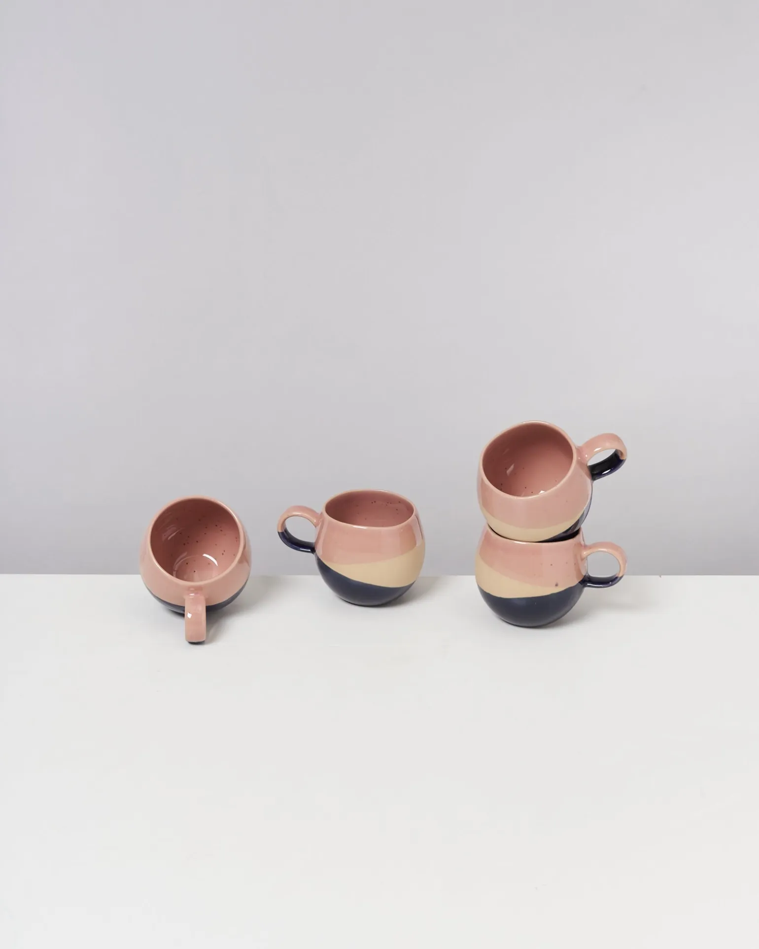 Bica Tasse klein rosa sand dunkelblau