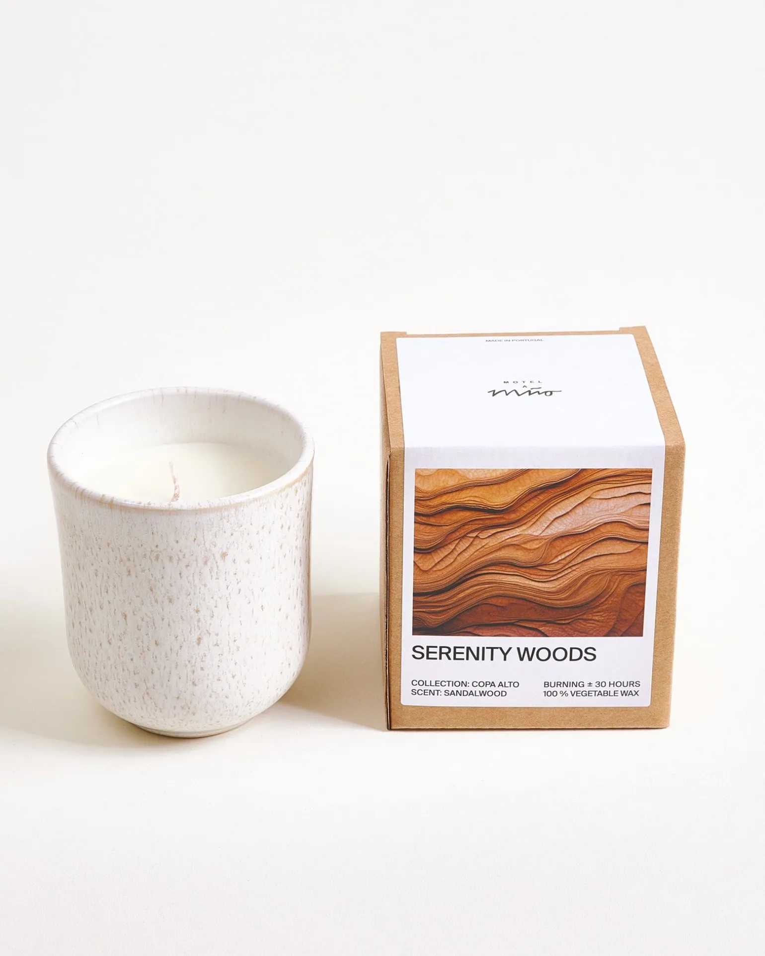 Copa Alto Duftkerze Serenity Woods sand