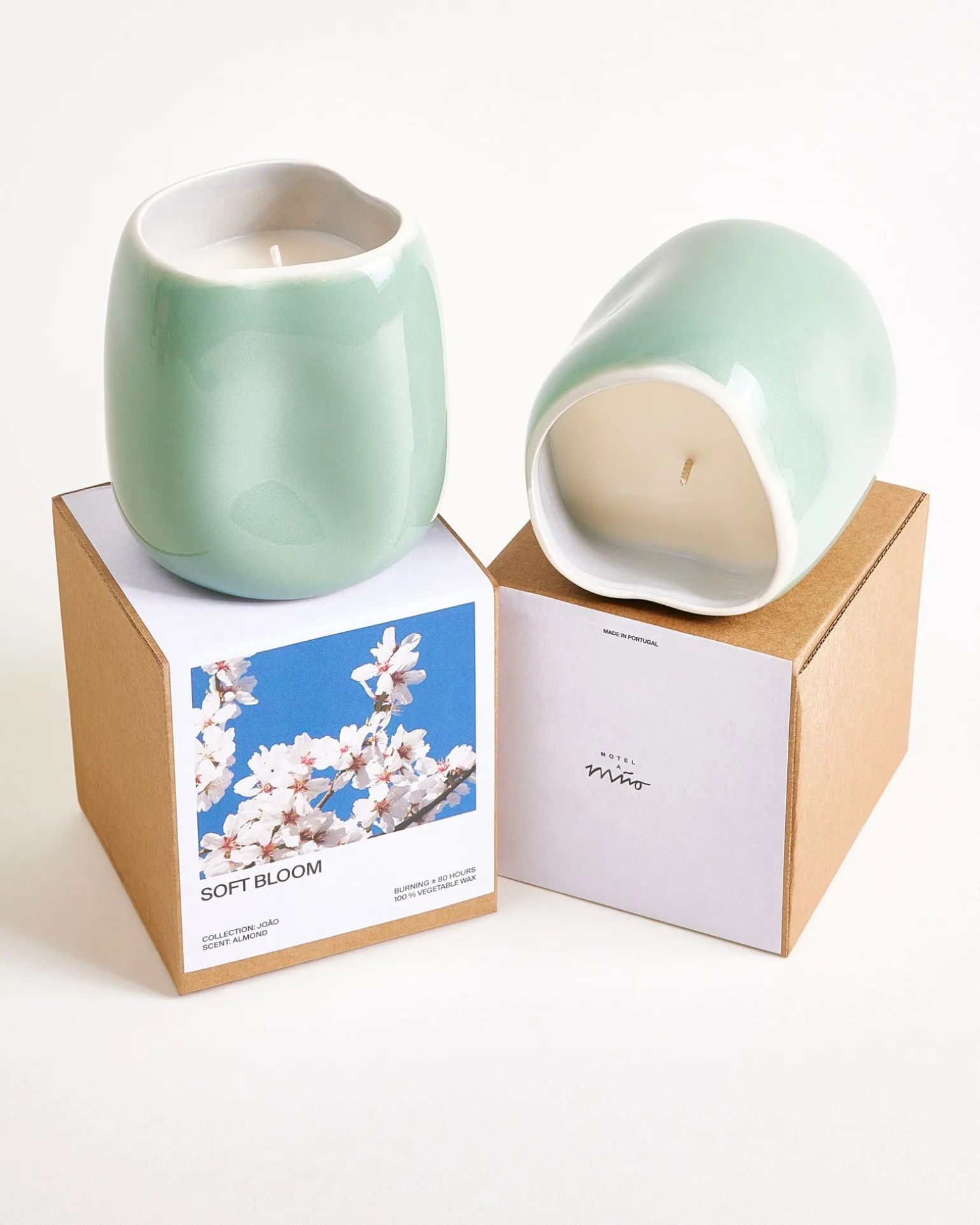 João Duftkerze Soft Bloom salbei hellblau