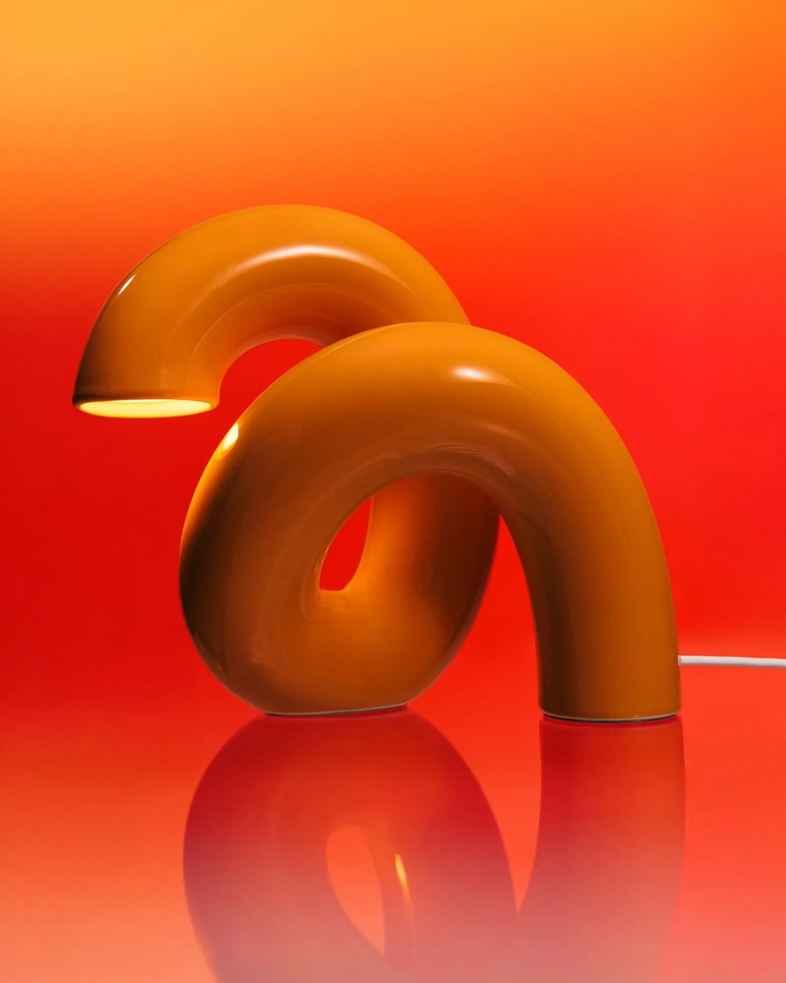 MaM x Ju Schnee Keramiklampe orange