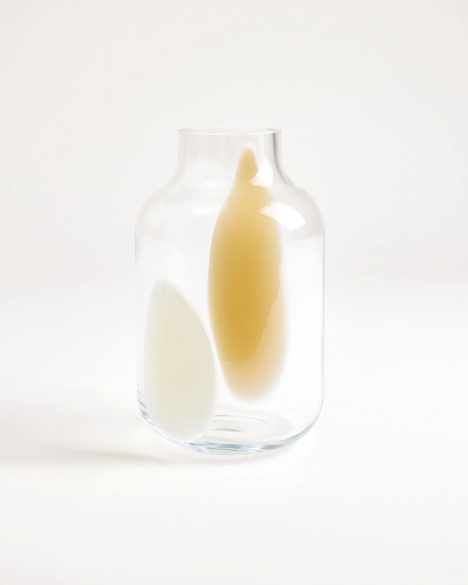 Nuno Glasvase M drops sand
