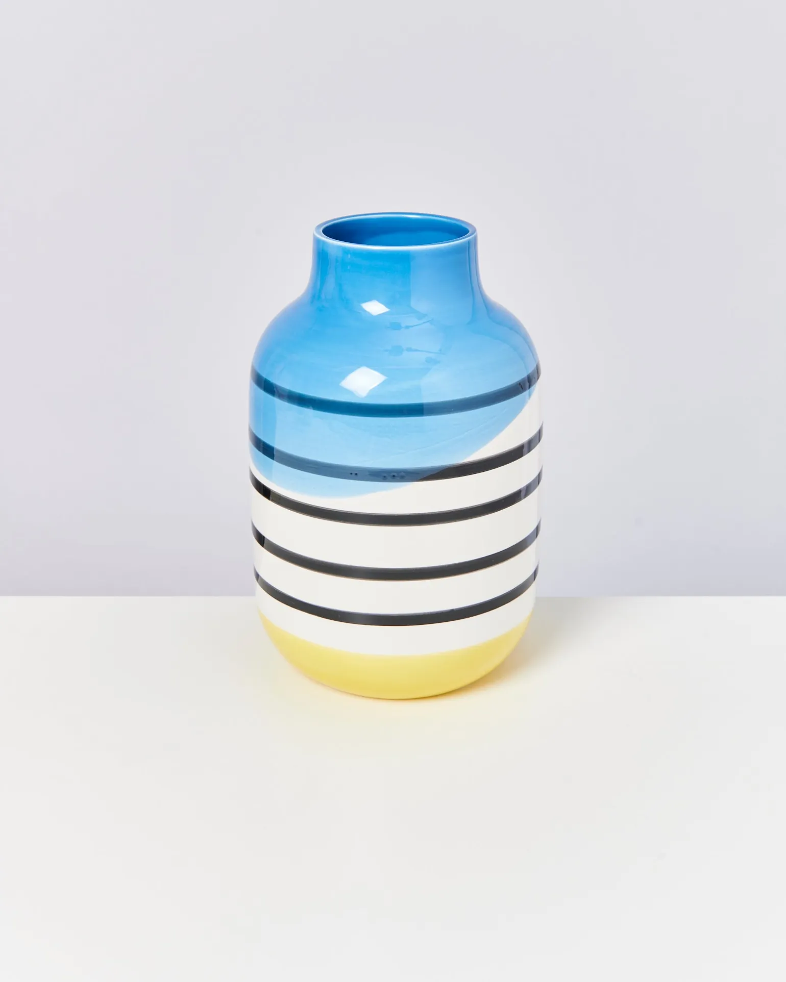 Nuno Vase L gestreift schwarz weiß blau