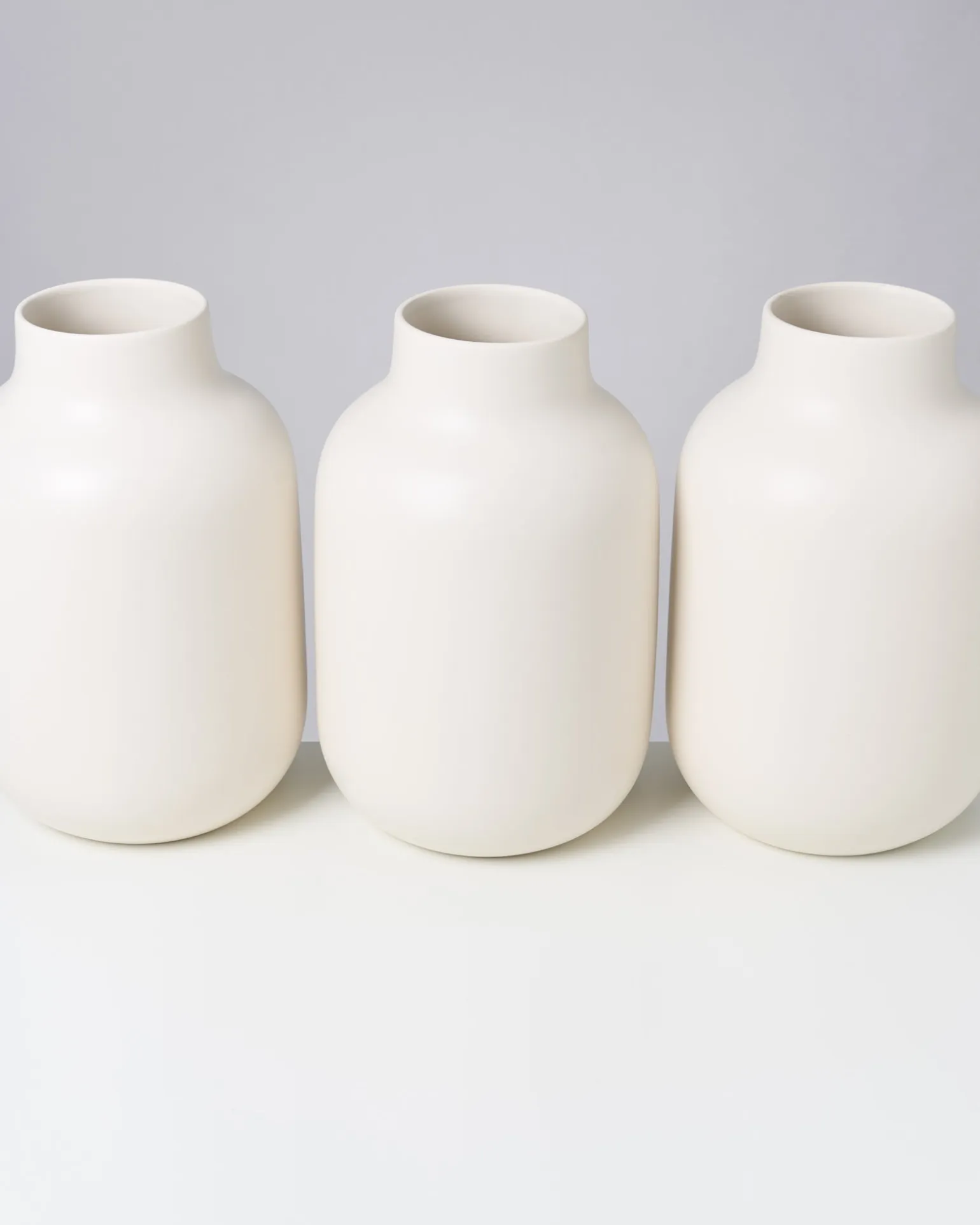 Nuno Vase L matt sand