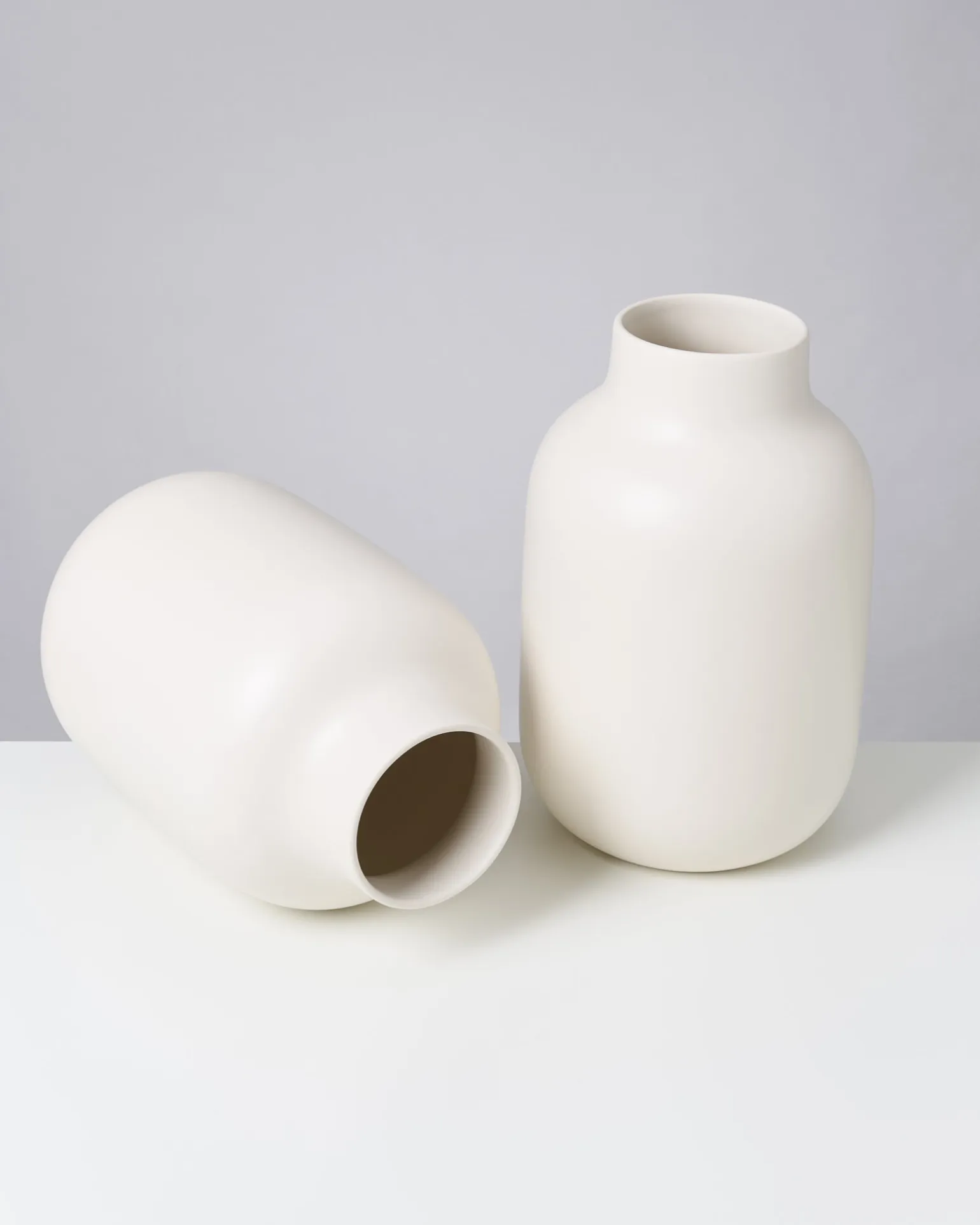 Nuno Vase L matt sand