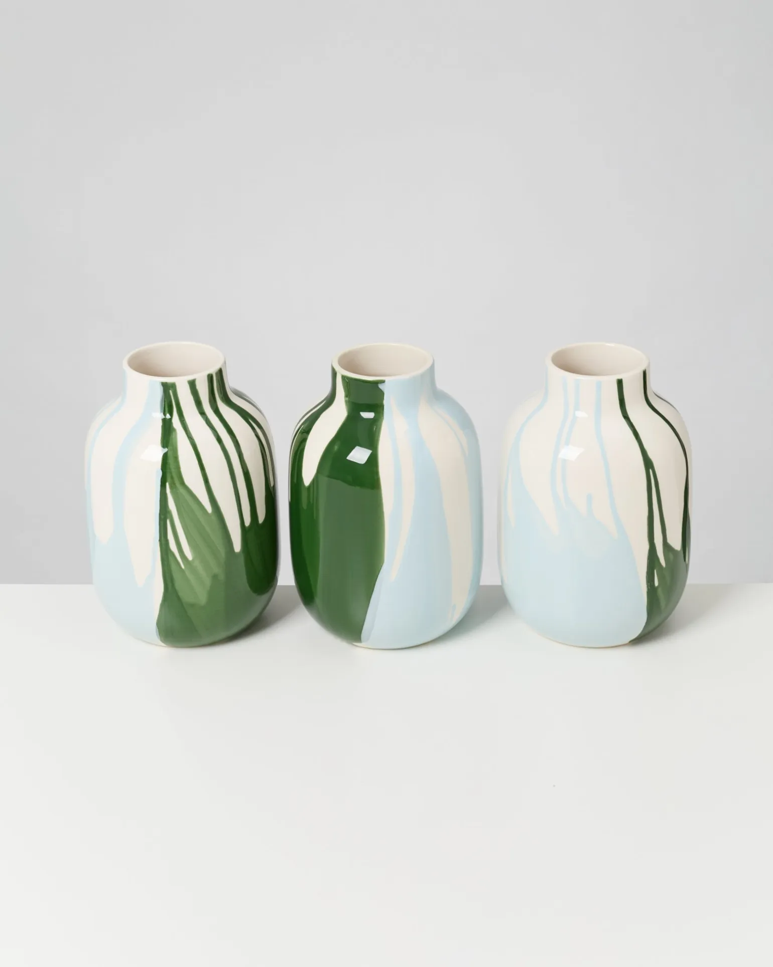 Nuno Vase M drip dunkelgrün hellblau