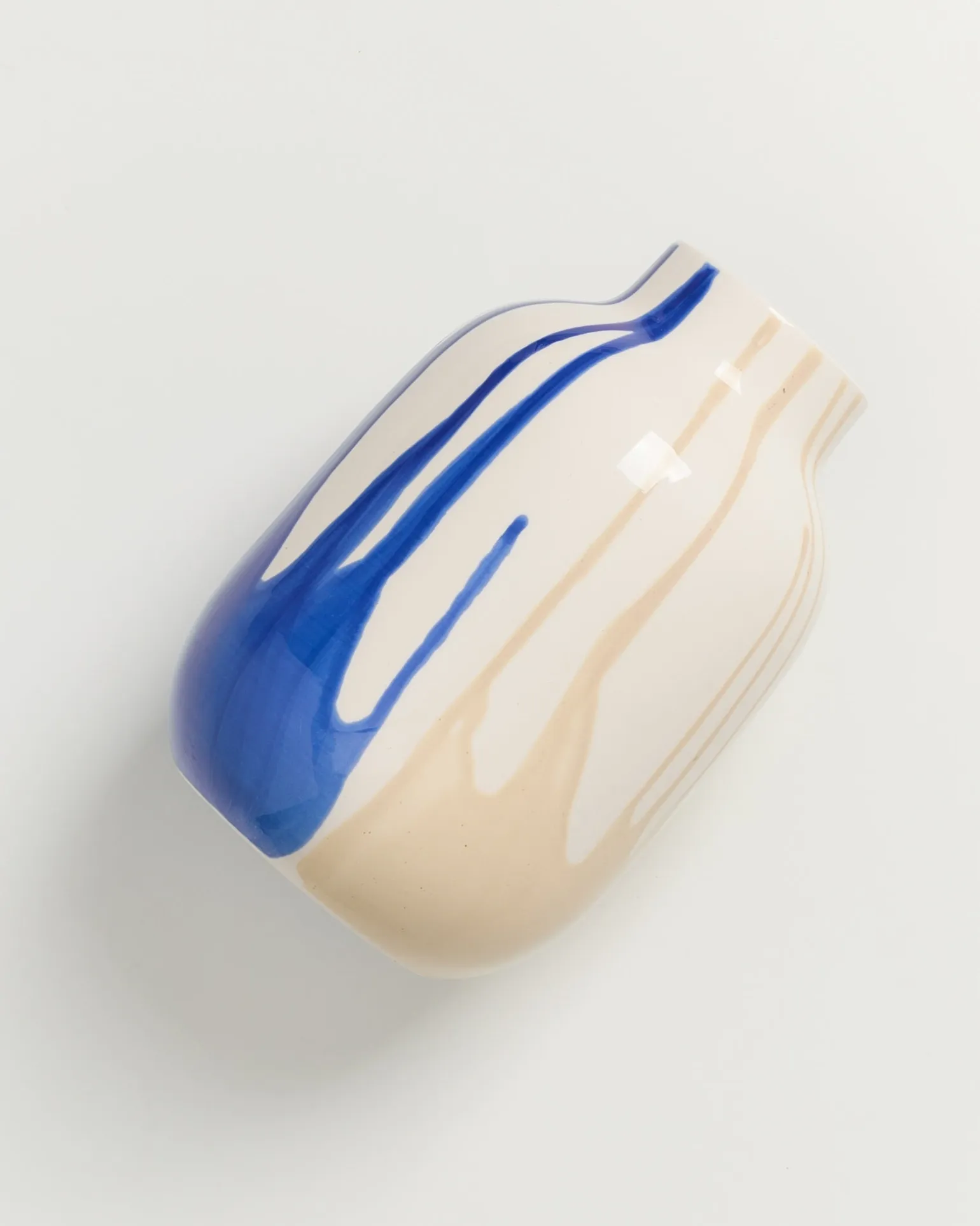 Nuno Vase M drip sand blau