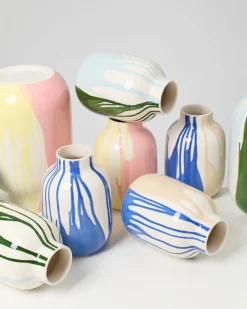 Nuno Vase M drip sand blau