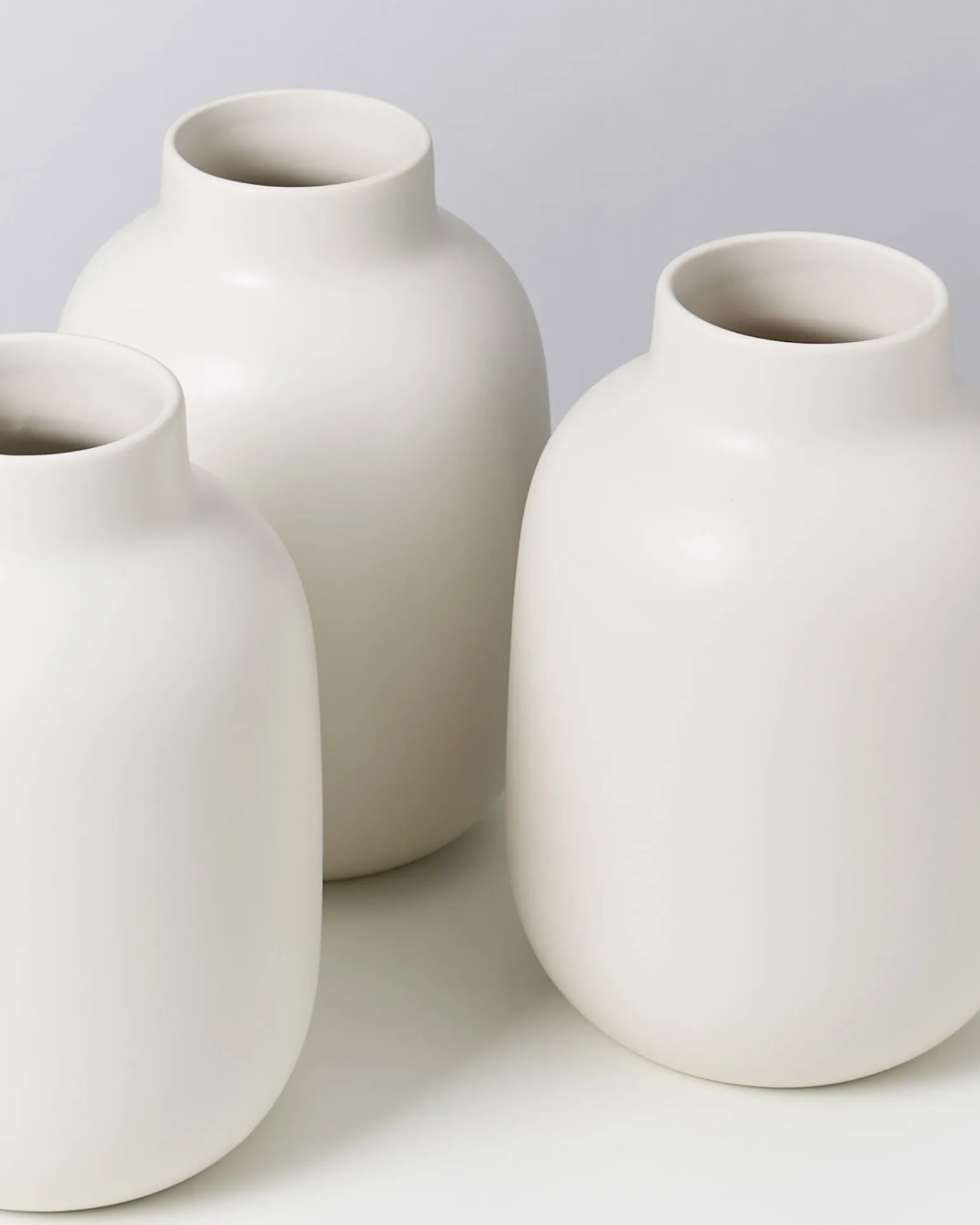 Nuno Vase M matt sand