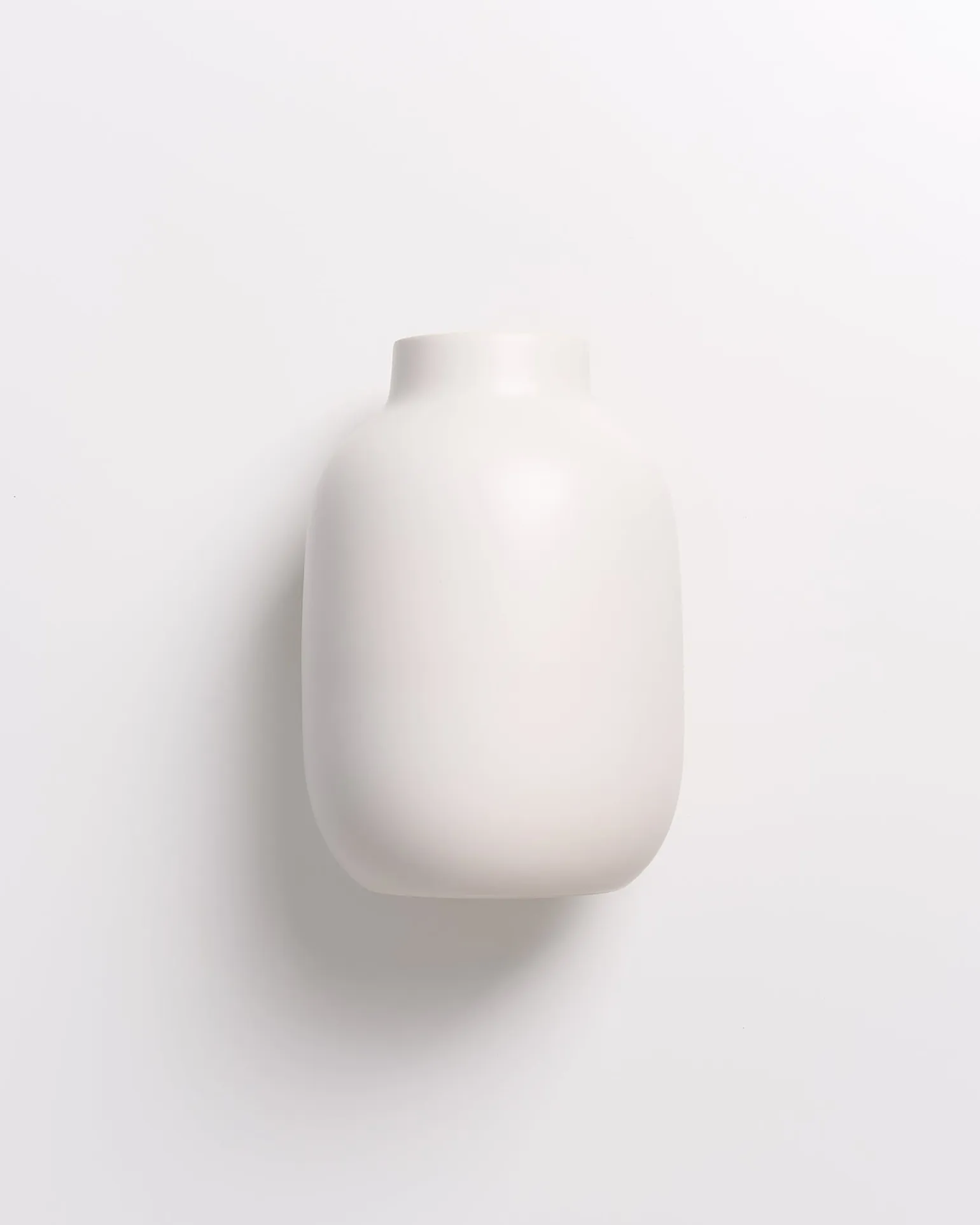 Nuno Vase M matt sand
