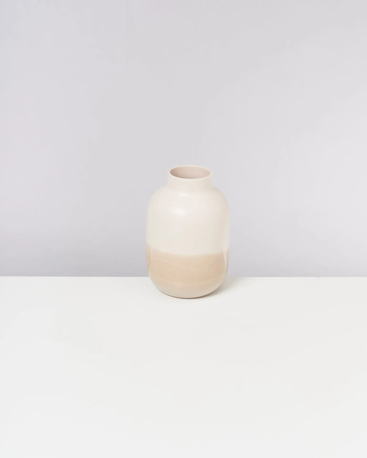 Nuno Vase M sand