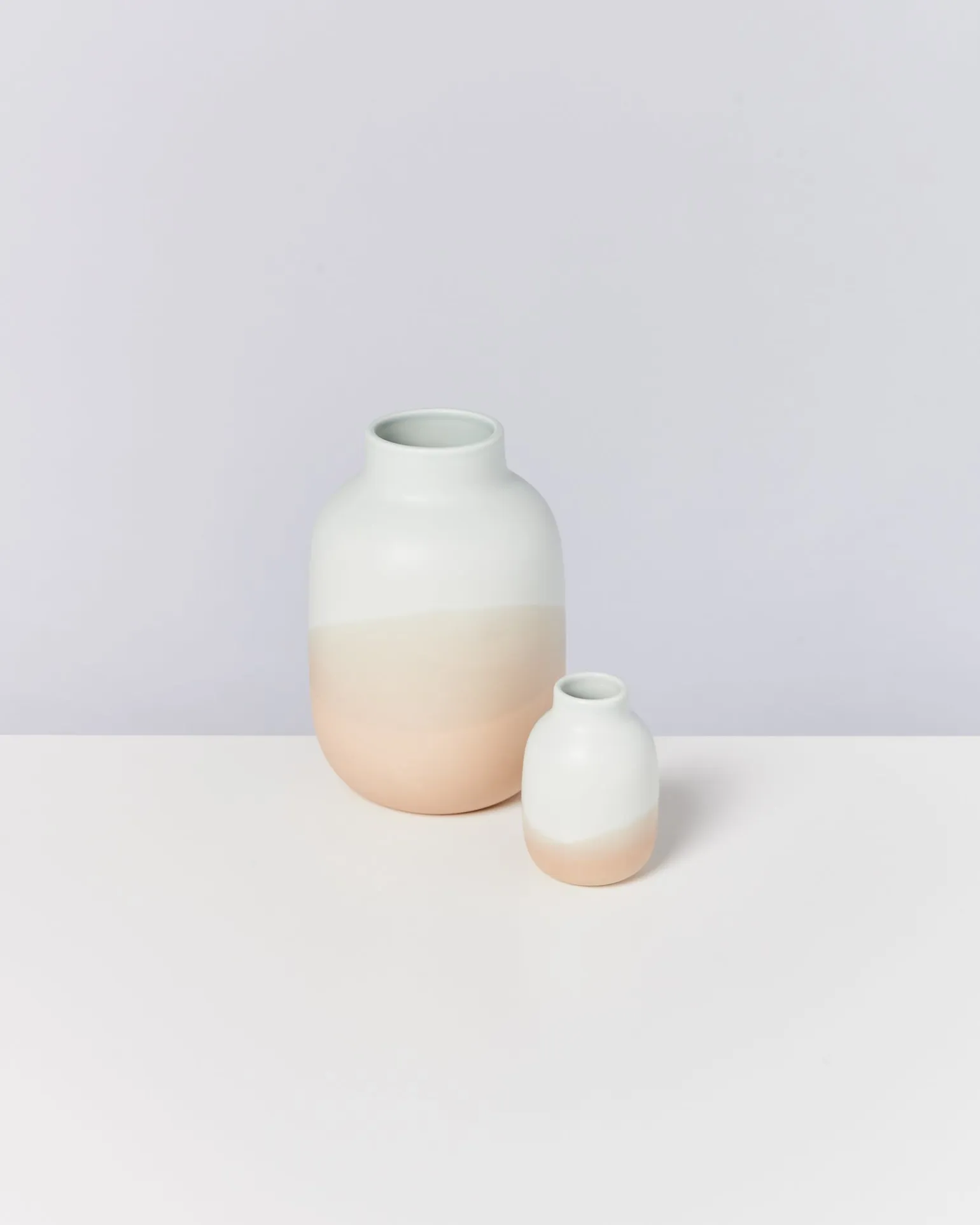 Nuno Vase S hellblau sand