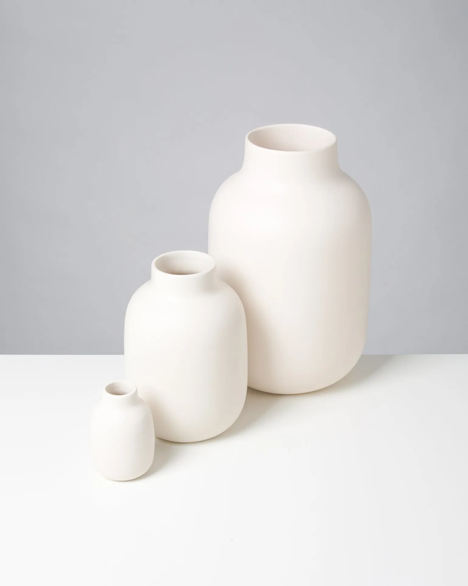 Nuno Vase S matt sand