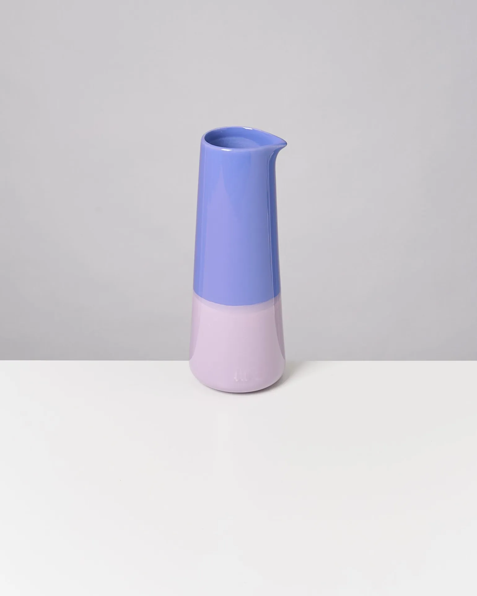 Pinguim Karaffe cornflower lila