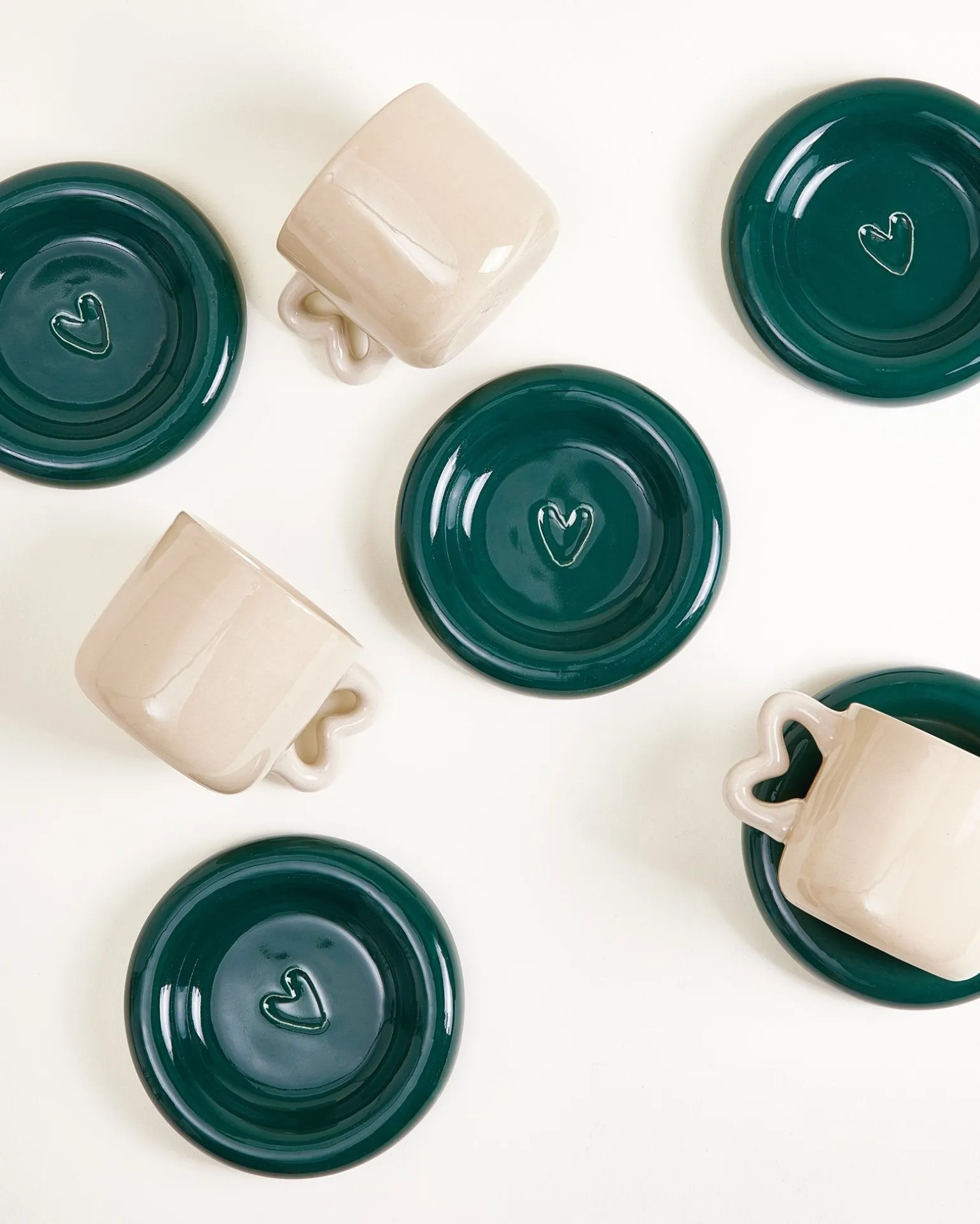 Seia Tasse & Untertasse Herz dunkelgrün sand