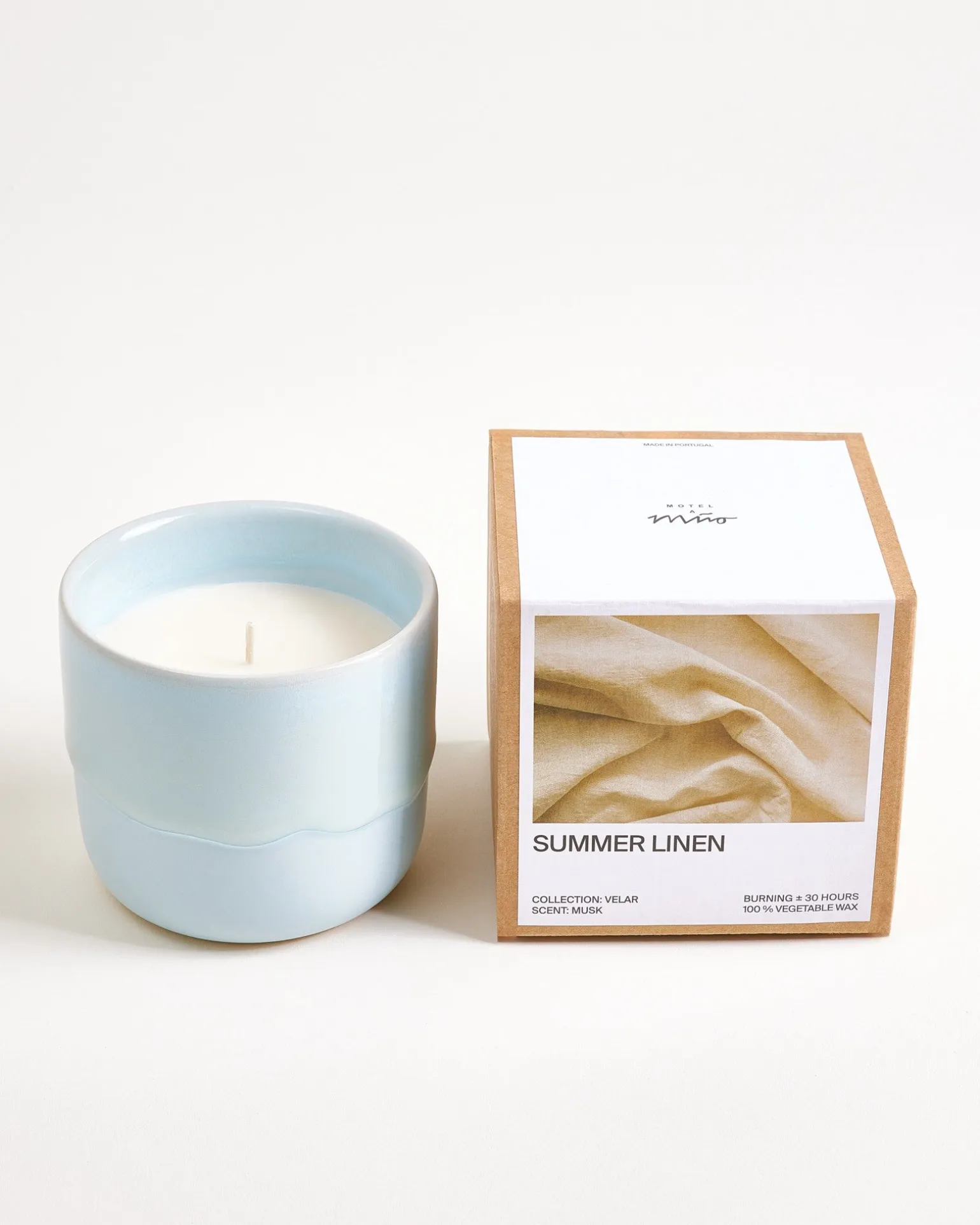 Velar Duftkerze Summer Linen hellblau